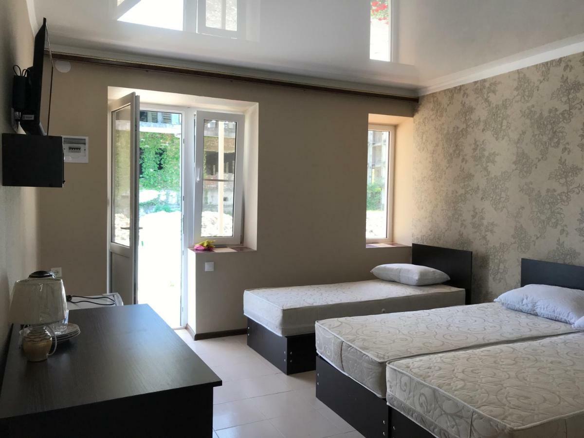 Ainar Hotel Gagra Esterno foto