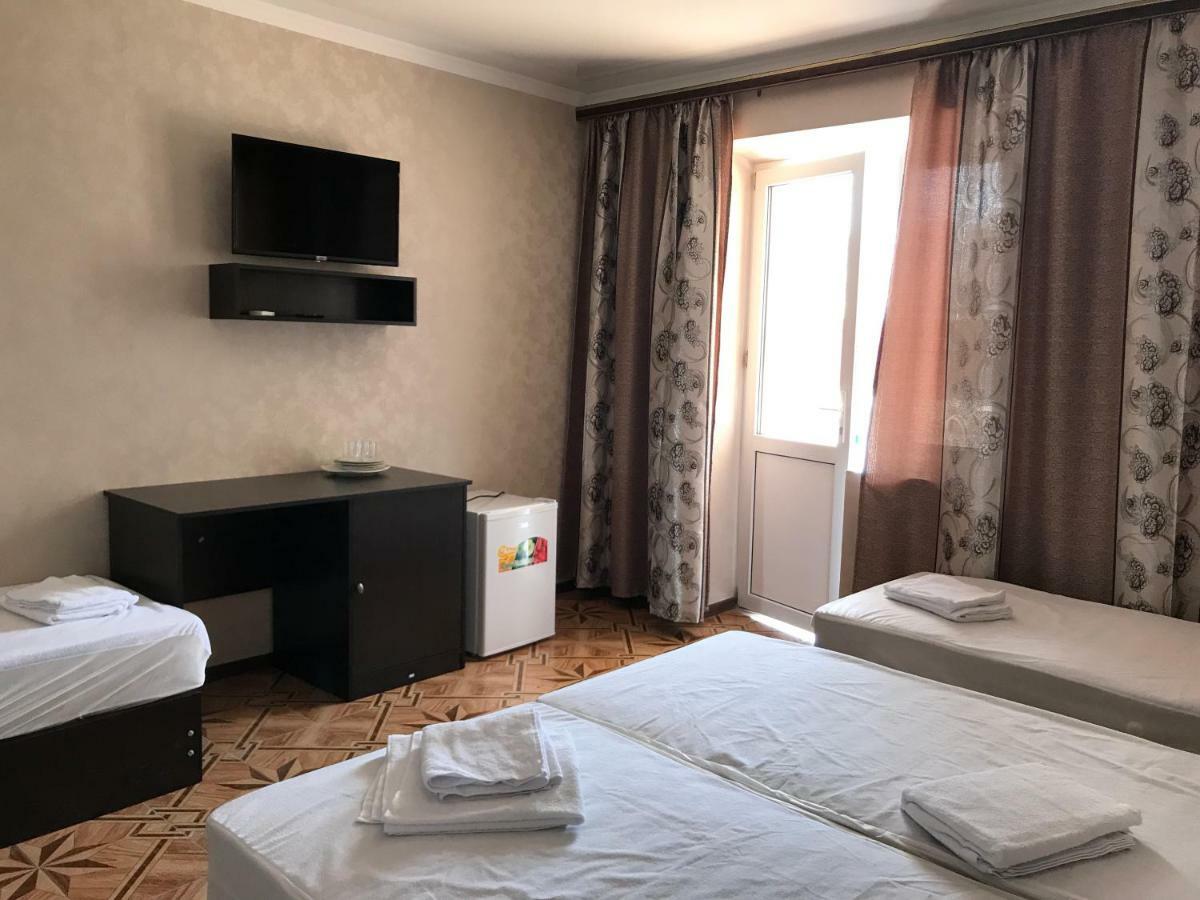 Ainar Hotel Gagra Esterno foto